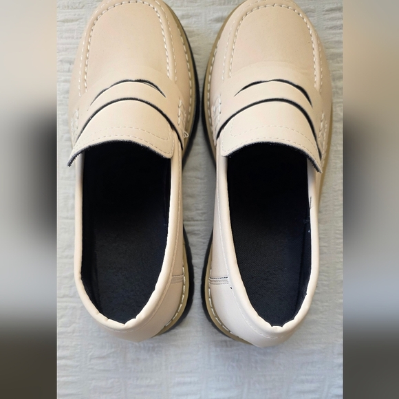 Women's Cream Loafers with Chunky Sole - Picture 7 of 9